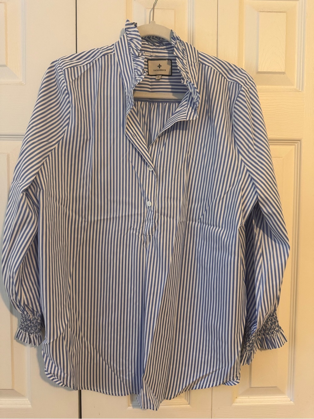 Tuckernuck Blue & White Striped Casual Button-Front Shirt